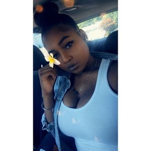 Meet your Posher, Alnisa